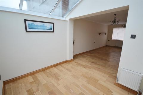 7 Maescader, Pencader, SA39 9HQ