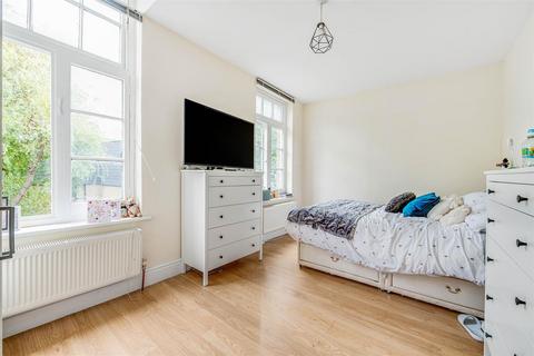 3 bedroom flat to rent, West Hill, Wandsworth, SW18