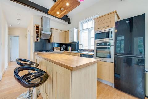 3 bedroom flat to rent, West Hill, Wandsworth, SW18