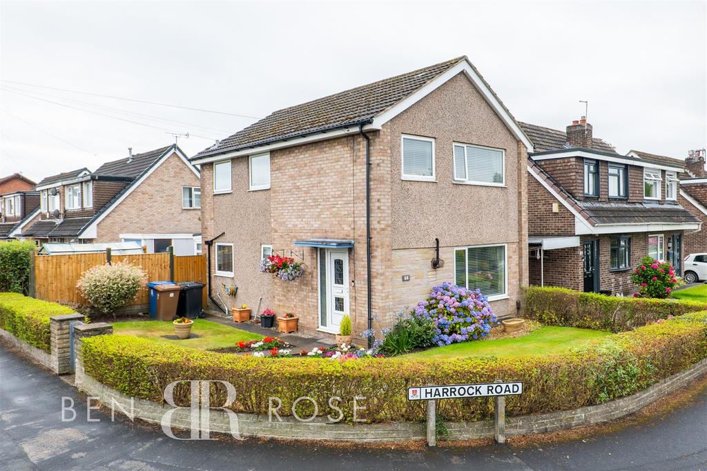 Harrock Road, Leyland 3 bed detached house £220,000