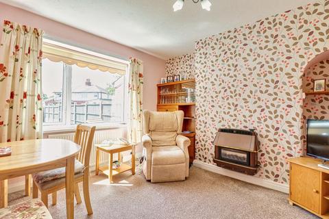 28 Alexandra Road, Horsforth, Leeds, LS18 4HD