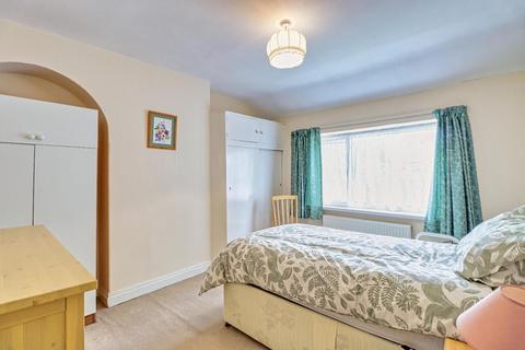 28 Alexandra Road, Horsforth, Leeds, LS18 4HD