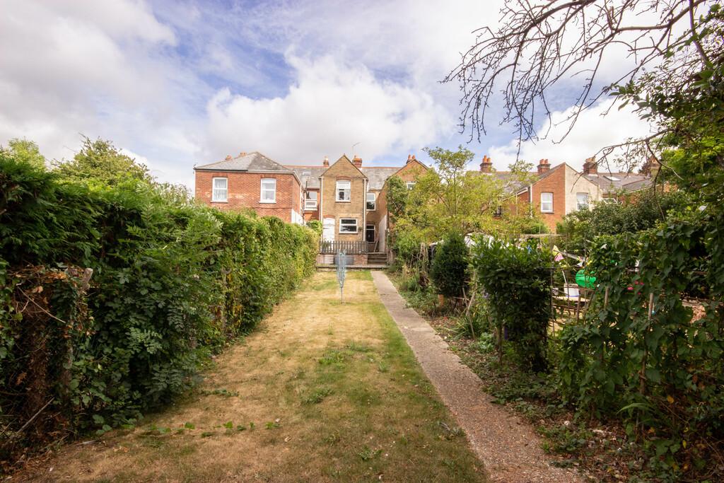 Fairlee Road, Newport, Isle of Wight 3 bed terraced house for sale £