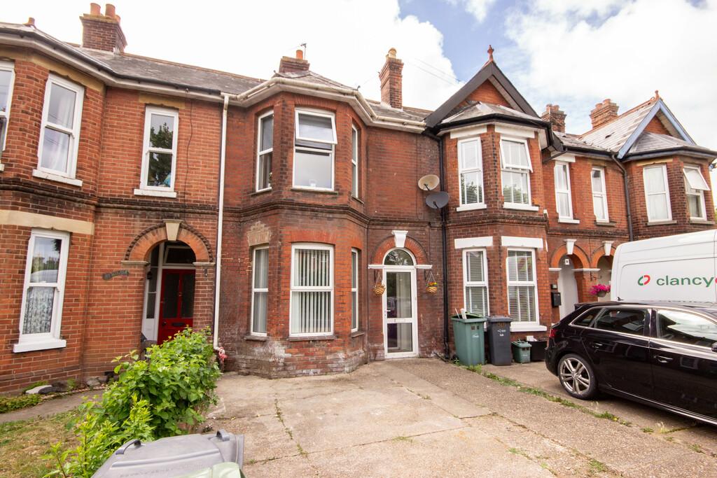 Fairlee Road, Newport, Isle of Wight 3 bed terraced house for sale £