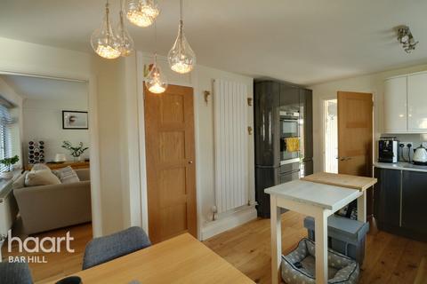 24 Bush Close, Comberton, Cambridge, CB23 7EG