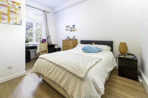 3 bedroom apartment to rent, Pratt Street, London, NW1