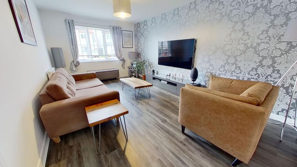 Kings Well Crescent, Broxburn, EH52 4 bed detached house £335,000