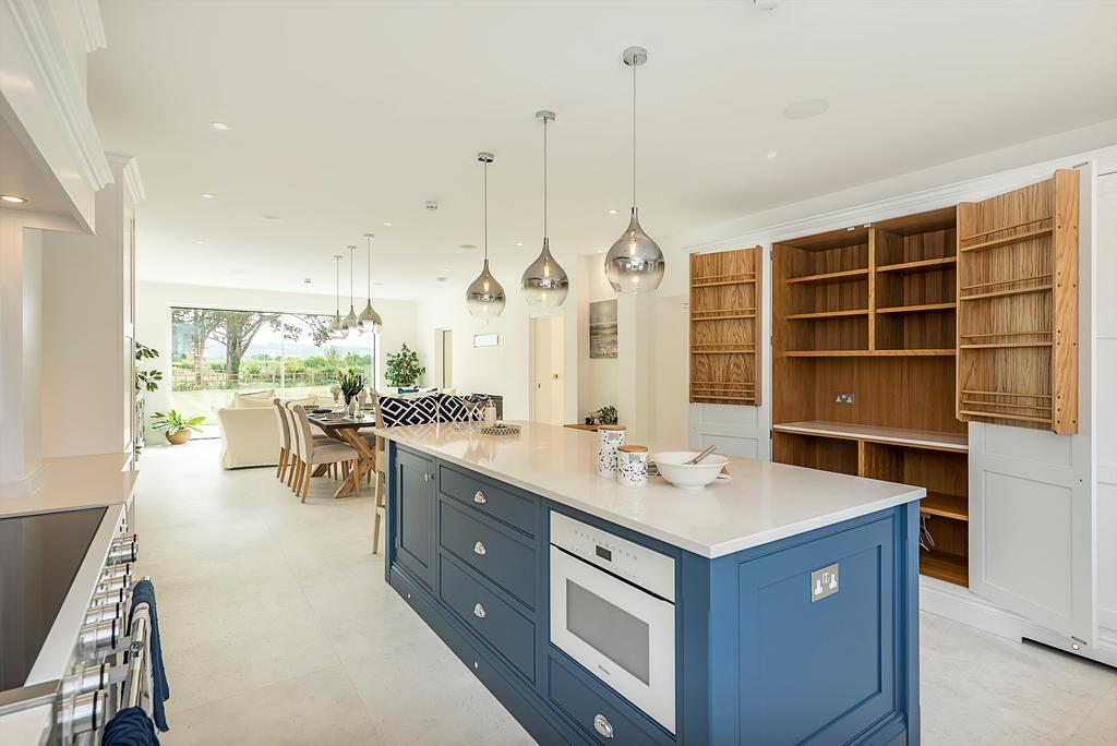 Perry Lane, Bledlow, Princes Risborough, HP27 6 bed detached house for