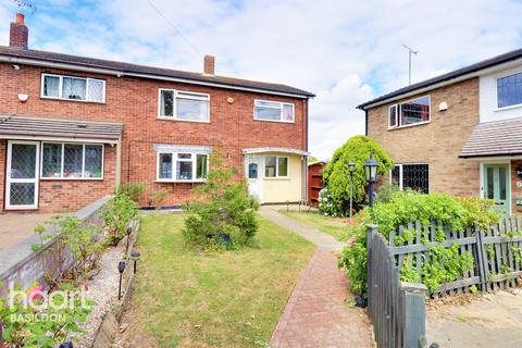 8 Bourne Avenue, Laindon, Basildon, SS15 6DX