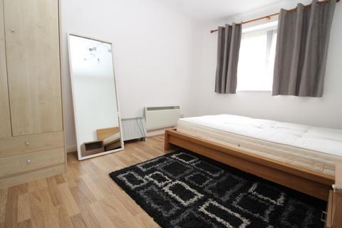 1 bedroom apartment to rent, Boston Manor road, Boston Manor