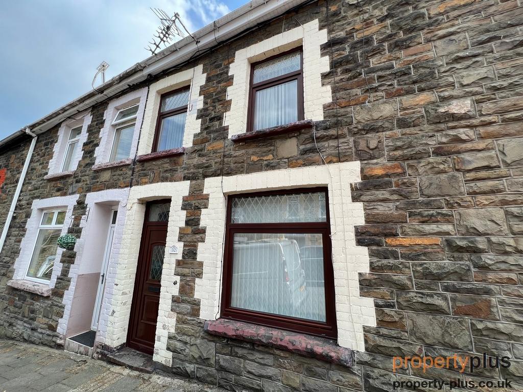 Elm Street Ferndale Ferndale 4 bed terraced house £135,000