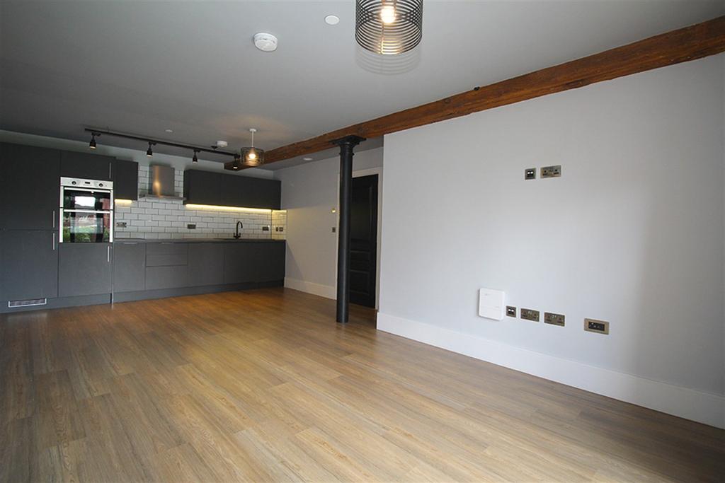 Lounge / Kitchen