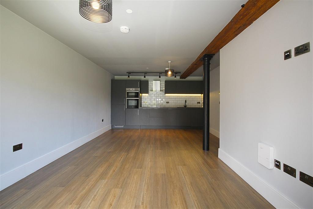 Lounge / Kitchen