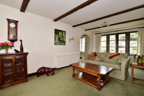 Monfa Ghyll Road, Crowborough, TN6 1ST