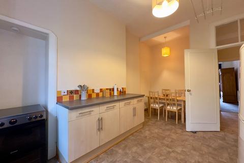 2 bedroom flat to rent, Barrington Drive, Woodlands, Glasgow, G4
