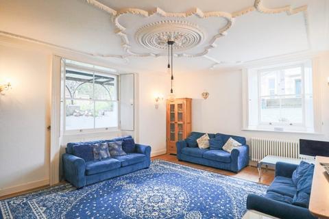 2 bedroom flat for sale, South Road, Hillside - Modern & Character Filled Flat