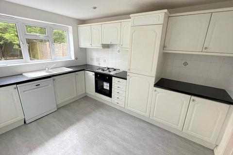 4 bedroom detached house to rent, Wyndham Grove, Priorslee, Telford, Shropshire, TF2