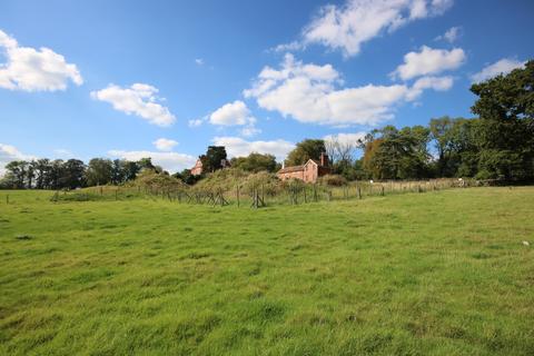7 bedroom property with land for sale - Grand design build opportunity in Rutland.