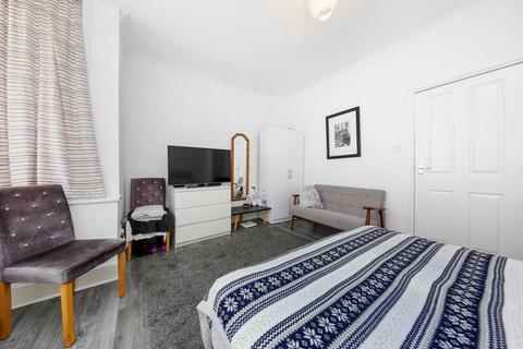 1 bedroom flat for sale - Grange Park Road, Leyton