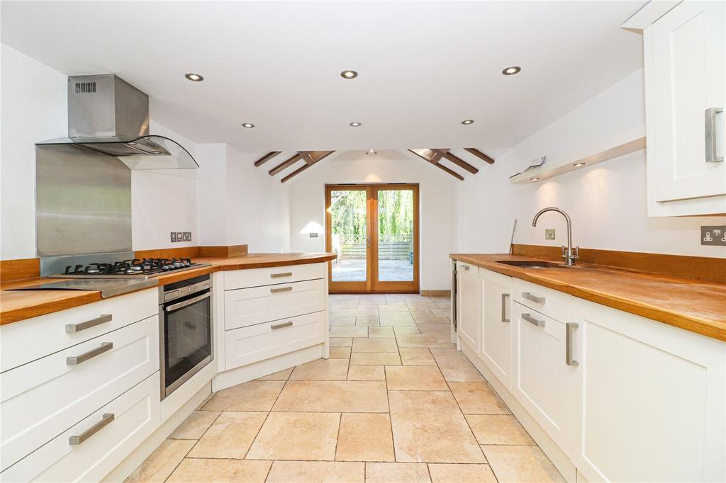 Amber Cottages, Barrack Hill, Coleshill, Amersham, HP7 2 bed terraced