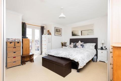 3 bedroom apartment to rent - Marina Way, Abingdon, OX14 5TN
