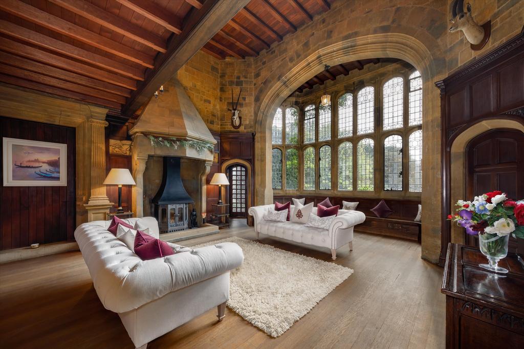 Avon Carrow, Avon Dassett, Southam, Warwickshire, CV47 4 bed village