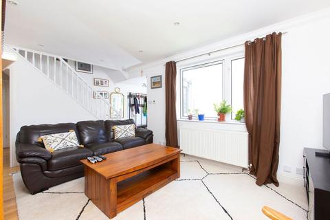 94 Eskvale Drive, Penicuik, EH26 8JJ