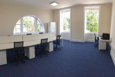 Serviced office to rent - Hillingdon House, Wren Avenue, Uxbridge, UB10 0FZ