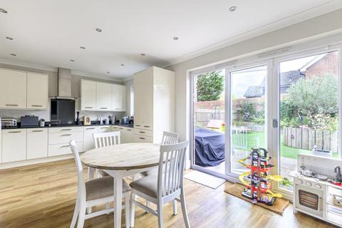 12 Jopling Road, Bisley, Woking, GU24 9FN