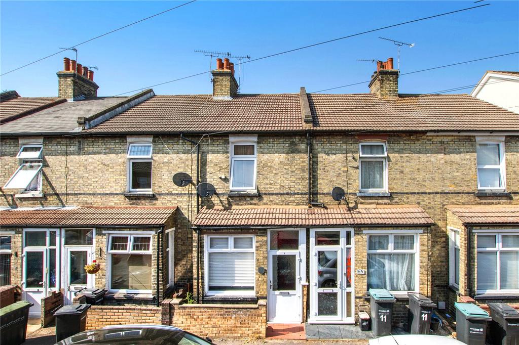 Suffolk Road, Gravesend, Kent, DA12 2 bed terraced house for sale £