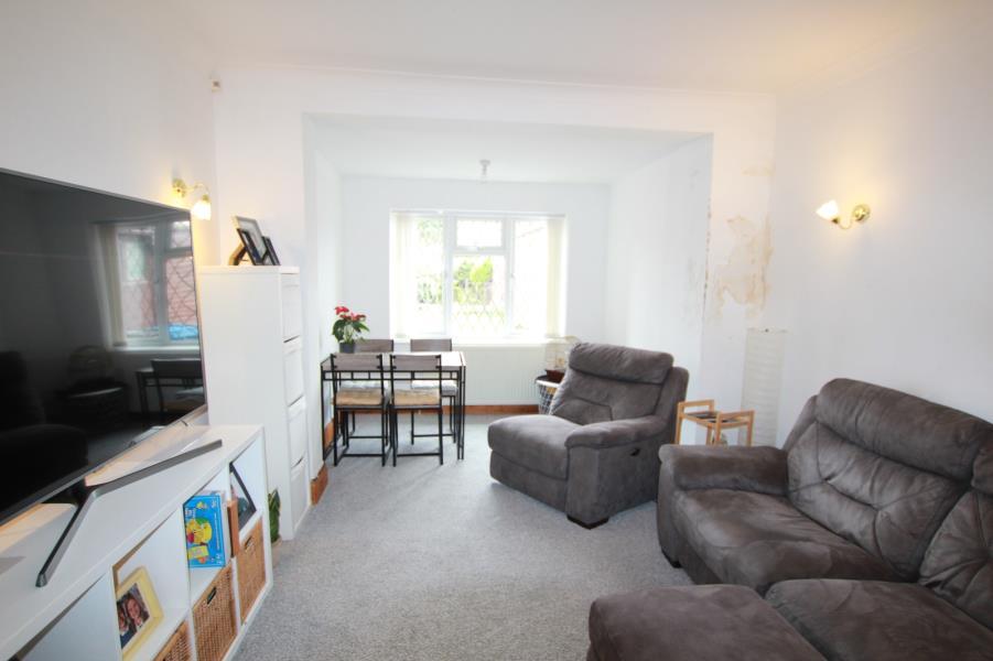 Ganstead Lane, Bilton, HU11 4BA 4 bed semidetached house £850 pcm (£