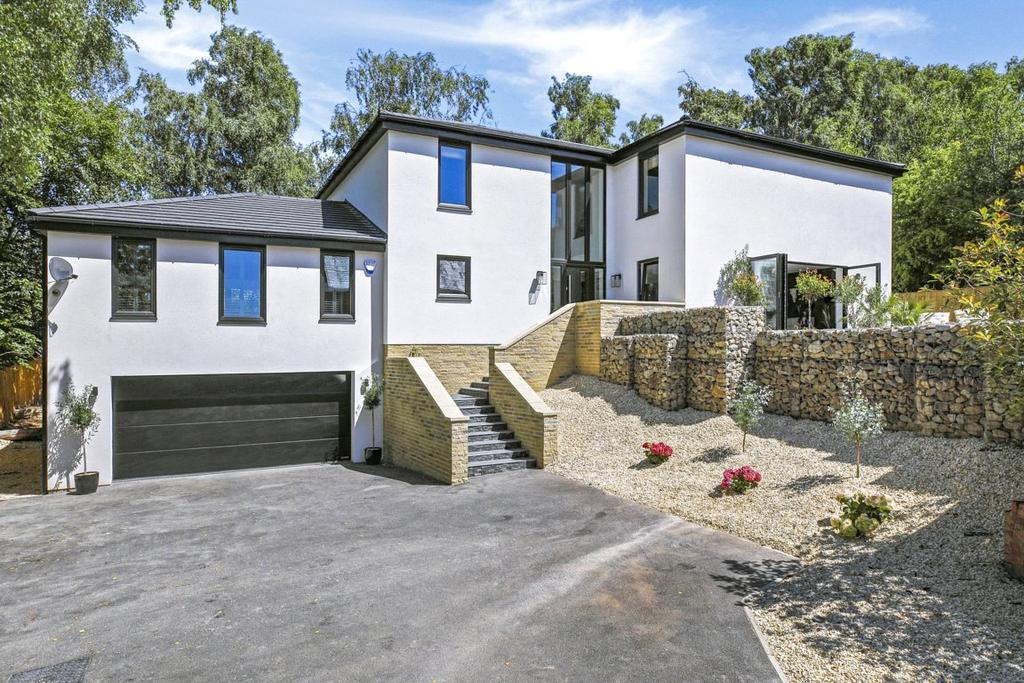 Grimpit Hill, Notton Lane, Notton, Wakefield, WF4 5 bed detached house