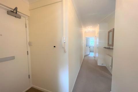 2 bedroom flat to rent, Bilbets, Rushams Road, Horsham, RH12