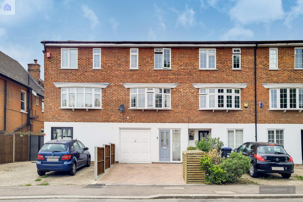 Hoppers Road, N21 5 bed terraced house for sale £850,000
