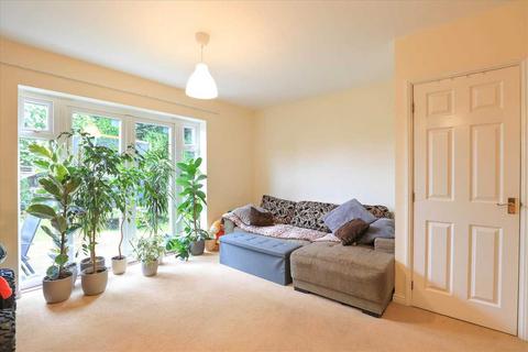 3 bedroom end of terrace house for sale, Coles Close, Burton Latimer