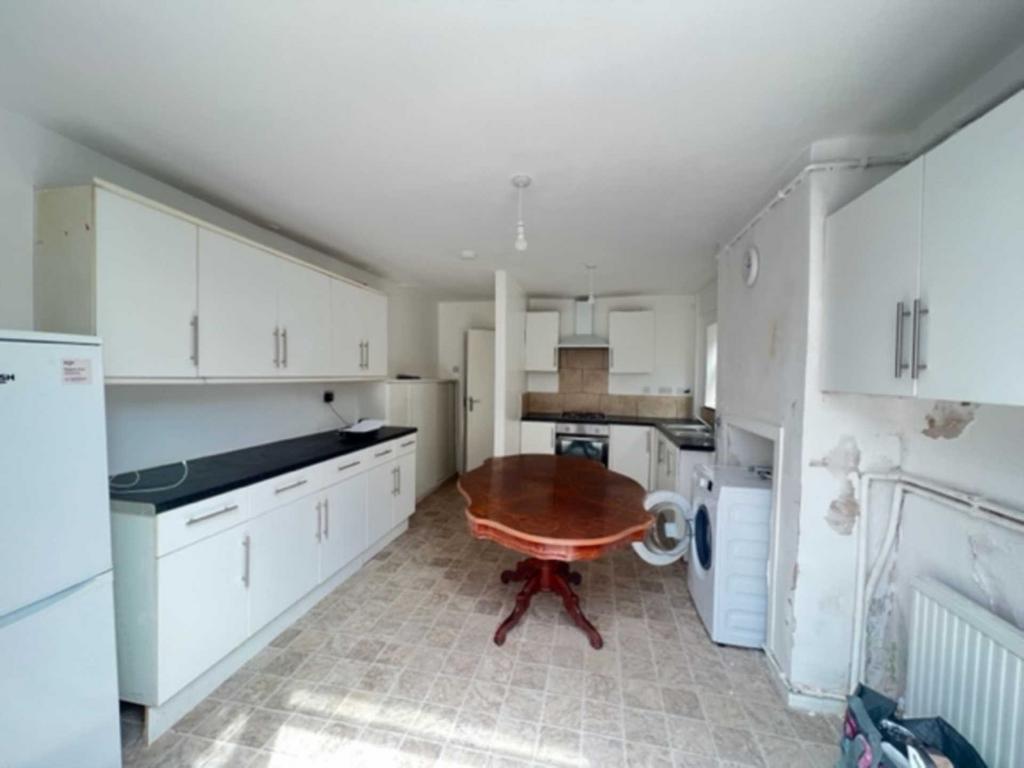 House in London - View 5