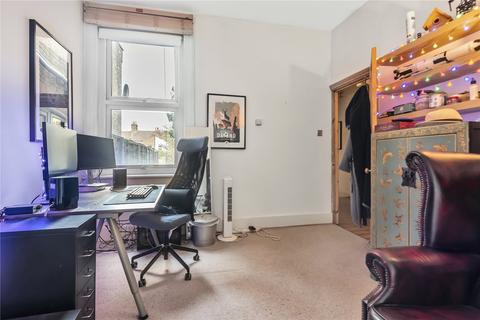 2 bedroom flat for sale - Hardwicke Road, Palmers Green, London, N13
