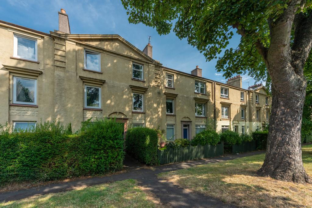 Ferry Road, Edinburgh EH5 3 bed flat for sale £249,950