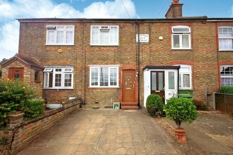 3 bedroom terraced house for sale - Swan Lane, Wickford, Essex, SS11