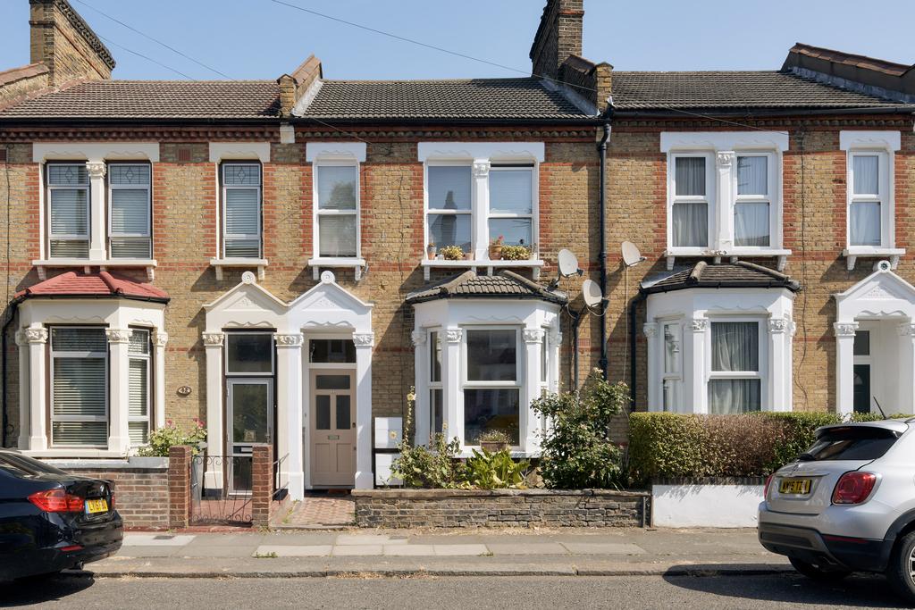 Elmer Road, London SE6 1 bed terraced house £375,000
