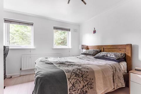1 bedroom terraced house to rent, Northampton Close,  Bracknell,  RG12