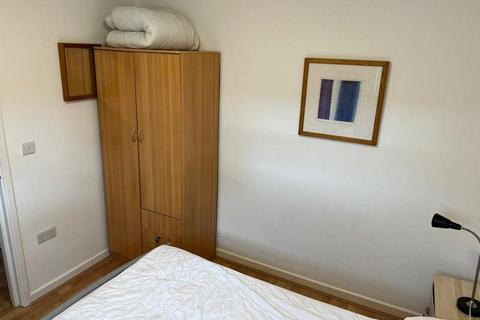 1 bedroom flat to rent, Ford Close, London