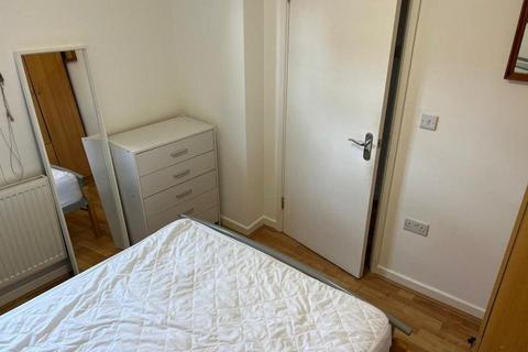 1 bedroom flat to rent, Ford Close, London