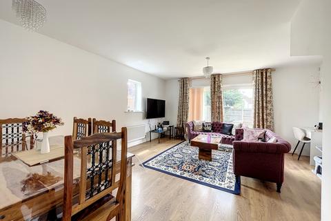 11 Linnitt Road, Snodland, ME6 5FE