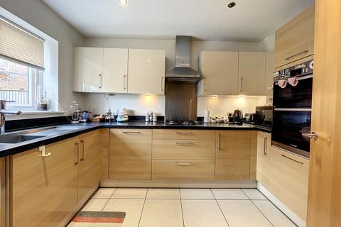 11 Linnitt Road, Snodland, ME6 5FE