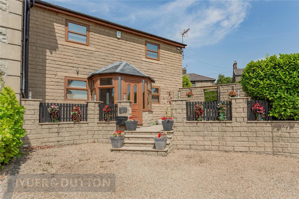 Burnley Road, Crawshawbooth, Rossendale, BB4 4 bed semidetached house
