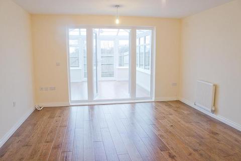 4 bedroom terraced house to rent - East Shore Way Portsmouth PO3