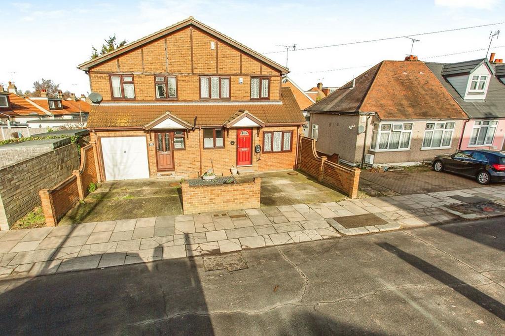 Crossfield Road, Southendonsea, SS2 4 bed semidetached house for sale £375,000