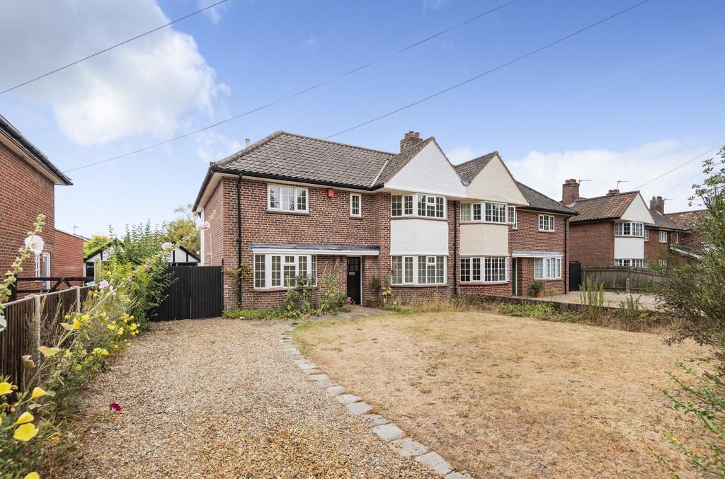 Bluebell Road, Norwich, NR4 3 bed semidetached house £460,000