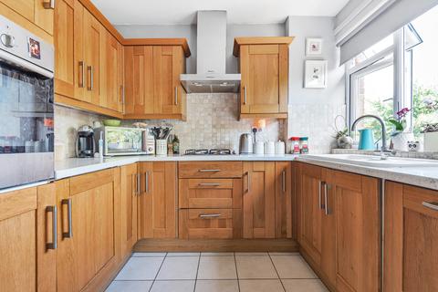 38 Oakways, London, SE9 2PD